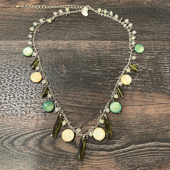Lia Sophia Jewelry - Elegant Lia Sophia Green and Mother of Pearl Beaded gem Necklace